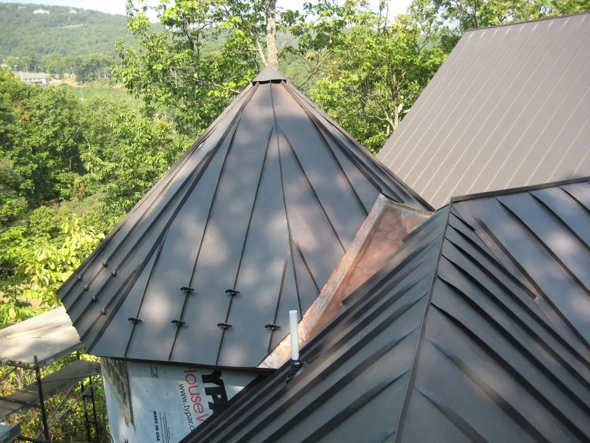Professional Roof Tarp Installation by Craftsman Roofing in Melrose